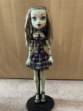 MONSTER HIGH Frankie Stein LARGE doll 17"